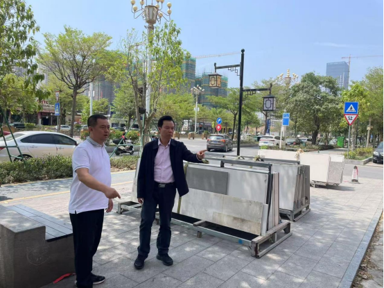 王昌龄到海滨街道督导风貌管控提升工作82.png