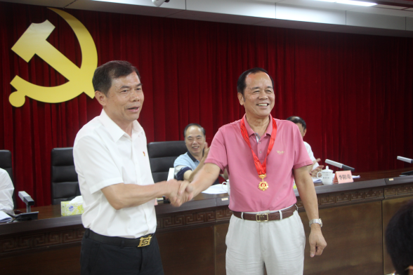 市人大机关党支部庆祝建党104周年暨党员大会召开390.png