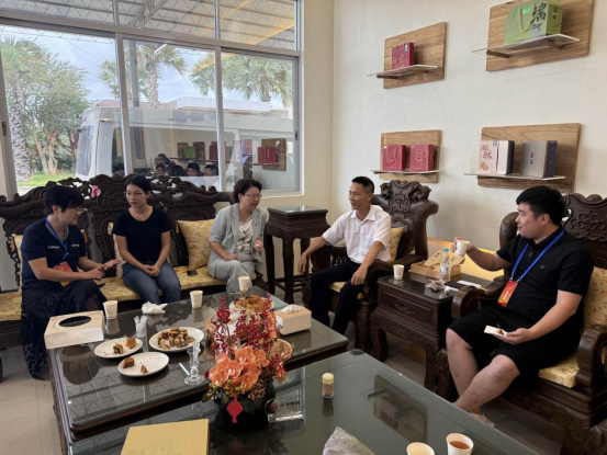 【代表主题活动】李伟文率驻吴湛江市人大代表深入浅水镇调研现代化产业体系建设并进站接待群众198.png