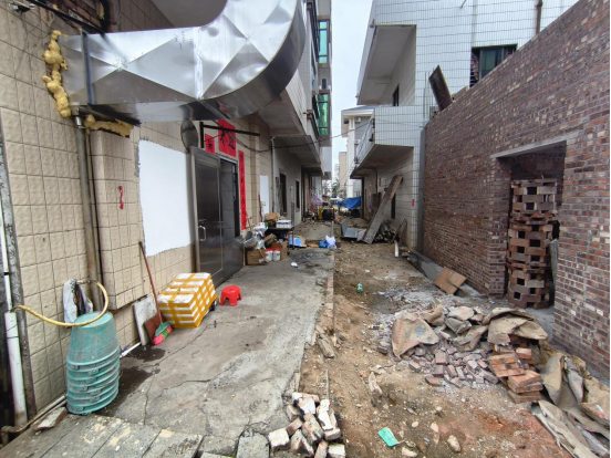 1781083913145803.png 心系民生办实事,街巷焕新暖人心29.png
