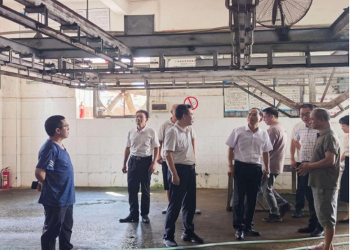 钟维炎到樟铺镇调研市镇人大换届选举、安全生产及美丽乡村建设工作544.png